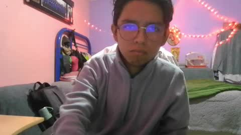 Snapshot of darknex_ chatting on 05/10/26, 05:12 Jose Ian online show from 05/10/26, 05:12