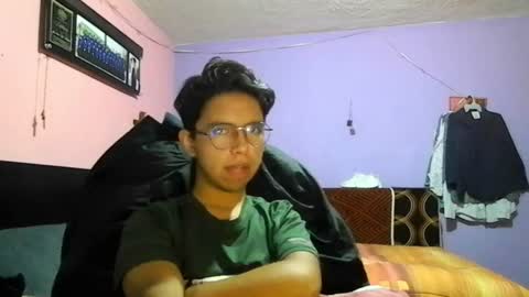 Snapshot of darknex_ chatting on 07/12/26, 07:32 Jose Ian online show from 07/12/26, 07:32