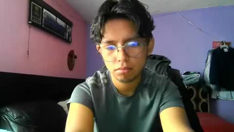 Snapshot of darknex_ chatting on 07/21/26, 08:33 Jose Ian online show from 07/21/26, 08:33