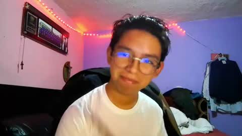 Snapshot of darknex_ chatting on 07/27/26, 06:31 Jose Ian online show from 07/27/26, 06:31
