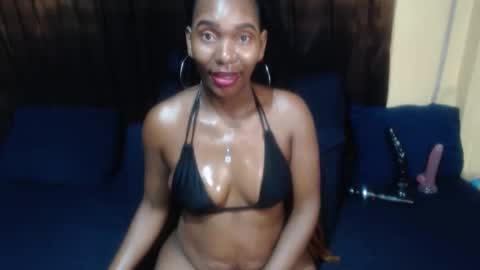 Snapshot of darksultryxx30 chatting on 04/18/26, 01:53 Darksultryxx30 online show from 04/18/26, 01:53