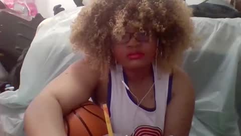 Snapshot of darksundaze chatting on 04/11/26, 01:54 DarkSundaze online show from 04/11/26, 01:54