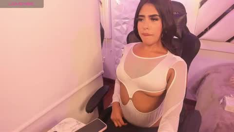 Darla santos  online show from 11/08/25, 01:39