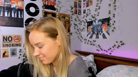 lina online show from 12/13/24, 03:27