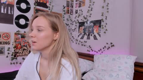 lina online show from 12/16/24, 11:28