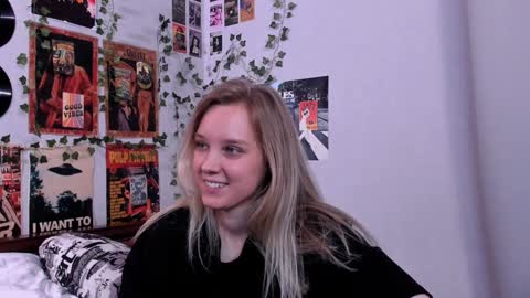 lina online show from 12/24/24, 02:54