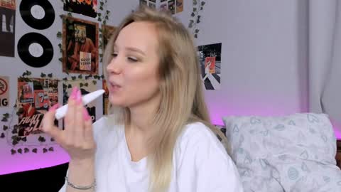 lina online show from 12/27/24, 03:09