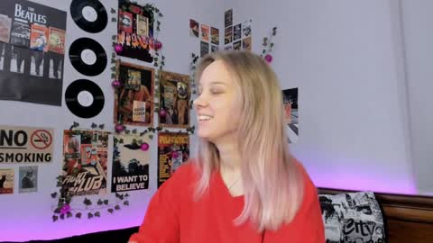 lina online show from 01/08/25, 09:01