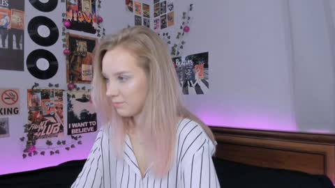 lina online show from 01/10/25, 08:26