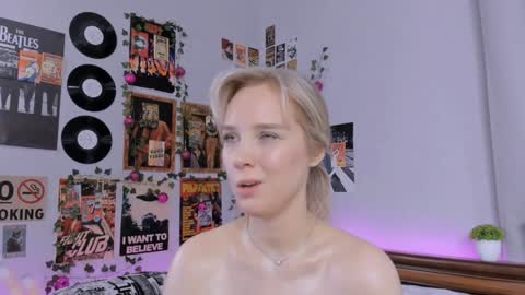 lina online show from 01/19/25, 02:36