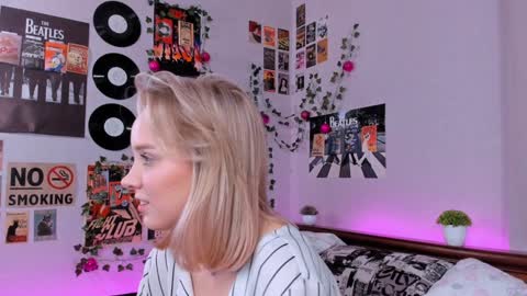 lina online show from 01/20/25, 11:43