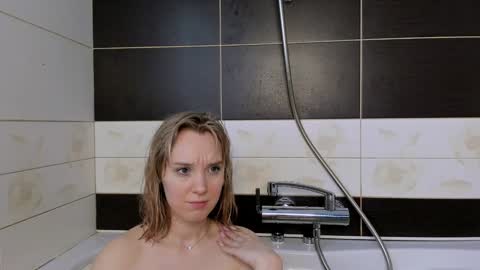 lina online show from 01/24/25, 11:34