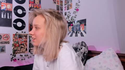 lina online show from 02/07/25, 08:42