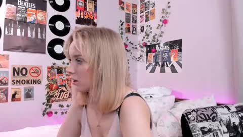 lina online show from 02/12/25, 02:24