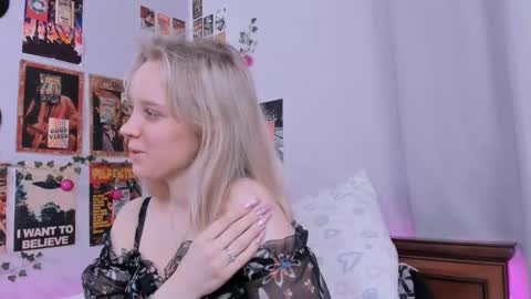 lina online show from 02/20/25, 08:36