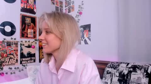 lina online show from 02/25/25, 08:30