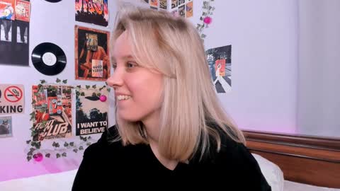 lina online show from 02/26/25, 02:37