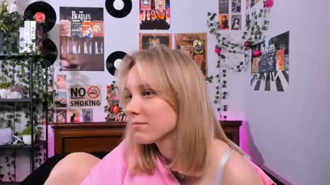 lina online show from 03/03/25, 12:04