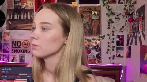 lina online show from 09/23/25, 08:45