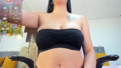 Snapshot of darling_spoiled chatting on 06/06/26, 10:09 darling online show from 06/06/26, 10:09