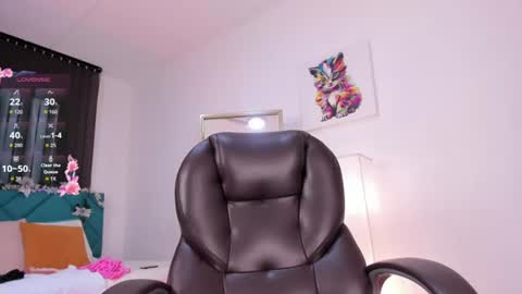 Snapshot of darling_spoiled chatting on 06/22/26, 11:07 darling online show from 06/22/26, 11:07