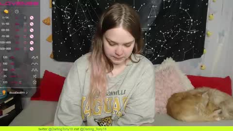 Snapshot of darling_tony18 chatting on 03/06/25, 03:45 darling_tony18 online show from 03/06/25, 03:45