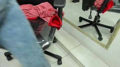 Darling online show from 11/29/25, 02:20