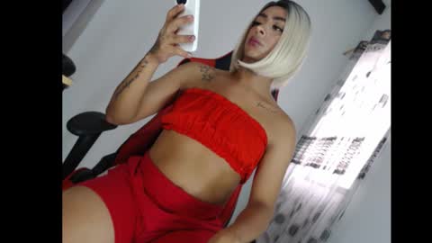 Snapshot of darlingbigcoc_23 chatting on 03/11/26, 04:24 darling online show from 03/11/26, 04:24