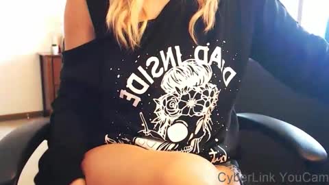 Snapshot of darlingd77 chatting on 02/27/25, 02:00 DarlingD online show from 02/27/25, 02:00