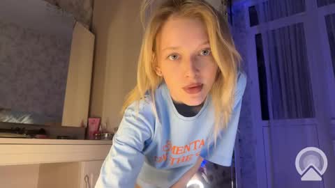 Snapshot of darlingdarinka chatting on 02/25/25, 06:53 D online show from 02/25/25, 06:53