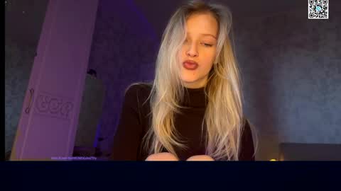 Snapshot of darlingdarinka chatting on 09/30/25, 04:28 D online show from 09/30/25, 04:28