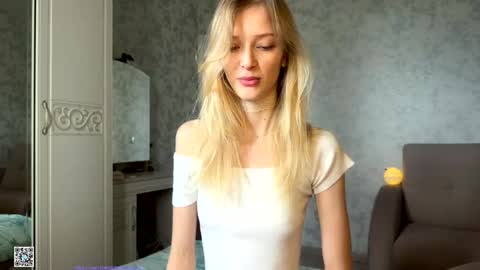 Snapshot of darlingdarinka chatting on 10/13/25, 08:36 D online show from 10/13/25, 08:36