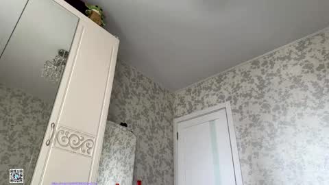 Snapshot of darlingdarinka chatting on 10/18/25, 08:59 D online show from 10/18/25, 08:59