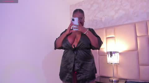  Darnell Queen online show from 12/15/24, 08:41