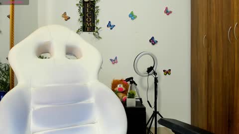 Darsha online show from 01/31/25, 01:43