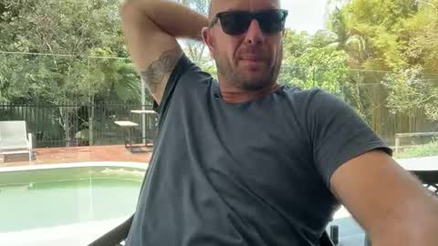 dartanian0001 online show from 10/19/25, 02:01