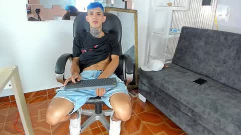 Snapshot of darwin_ggh chatting on 11/15/25, 07:27 darwin_ggh online show from 11/15/25, 07:27