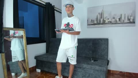 Snapshot of darwin_ggh chatting on 11/18/25, 07:02 darwin_ggh online show from 11/18/25, 07:02