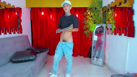 Snapshot of darwin_ggh chatting on 12/22/25, 08:00 darwin_ggh online show from 12/22/25, 08:00