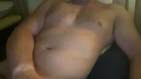 Snapshot of darwins_dessert chatting on 06/08/26, 08:42 darwins_dessert online show from 06/08/26, 08:42