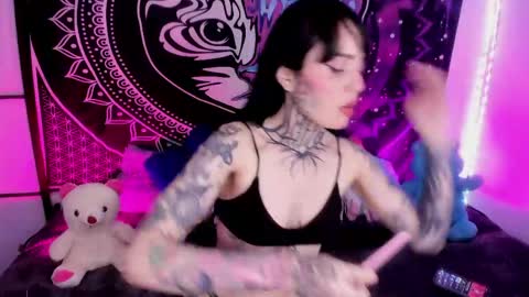 daryimiau online show from 05/19/26, 03:35