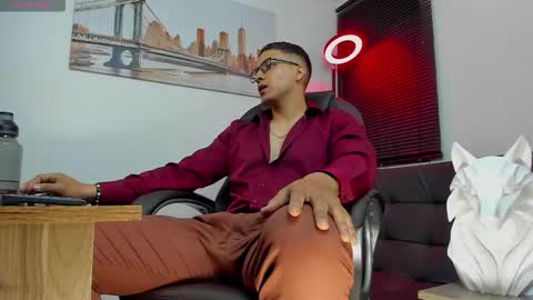 Snapshot of dash_bukoski chatting on 09/15/25, 11:32 Dash online show from 09/15/25, 11:32