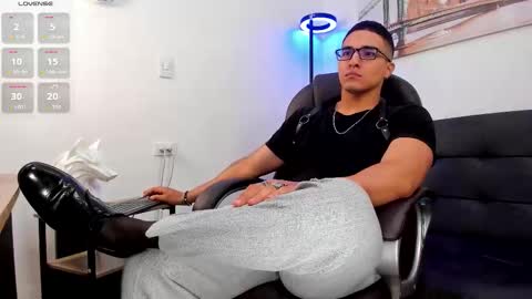 Snapshot of dash_bukoski chatting on 10/26/25, 12:55 Dash online show from 10/26/25, 12:55