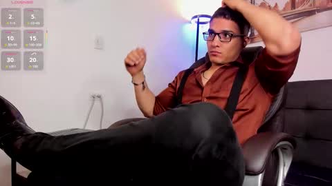 Snapshot of dash_bukoski chatting on 12/17/25, 12:11 Dash online show from 12/17/25, 12:11