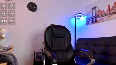 Snapshot of dash_bukoski chatting on 01/07/26, 01:13 Dash online show from 01/07/26, 01:13