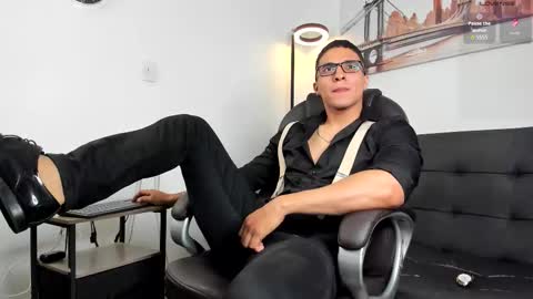 Snapshot of dash_bukoski chatting on 01/14/26, 02:33 Dash online show from 01/14/26, 02:33