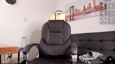 Snapshot of dash_bukoski chatting on 01/17/26, 03:39 Dash online show from 01/17/26, 03:39