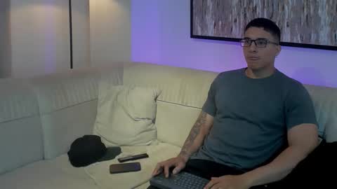 Snapshot of dash_bukoski chatting on 02/04/26, 10:54 Dash online show from 02/04/26, 10:54