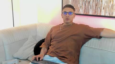 Snapshot of dash_bukoski chatting on 02/08/26, 01:14 Dash online show from 02/08/26, 01:14