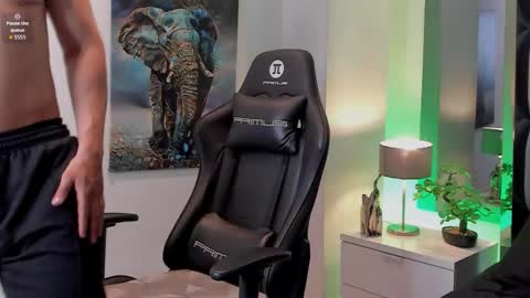 Snapshot of dash_bukoski chatting on 02/22/26, 02:59 Dash online show from 02/22/26, 02:59